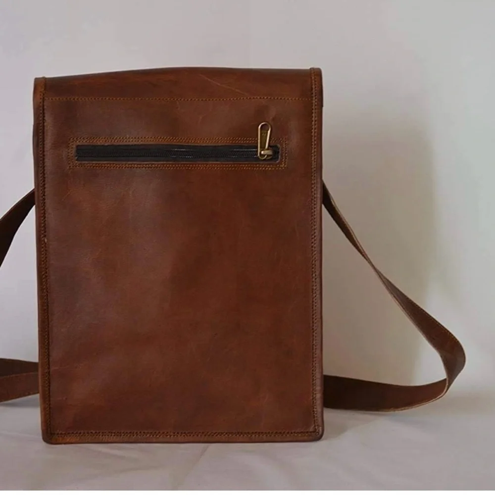 Leather Crossbody Bag for Man and Woman - Picture 5 of 8